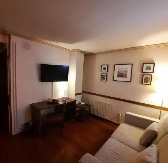 Отель Edelweiss