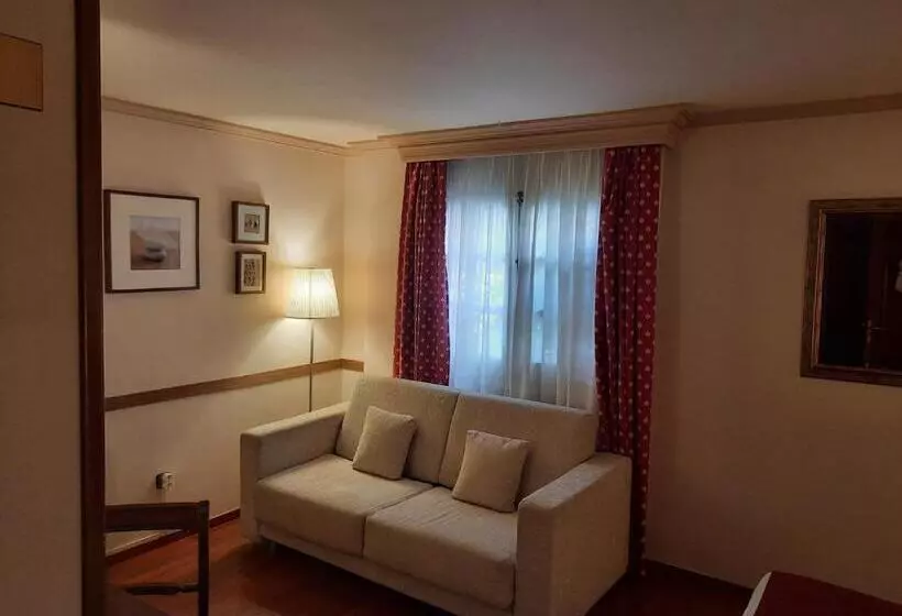 Отель Edelweiss