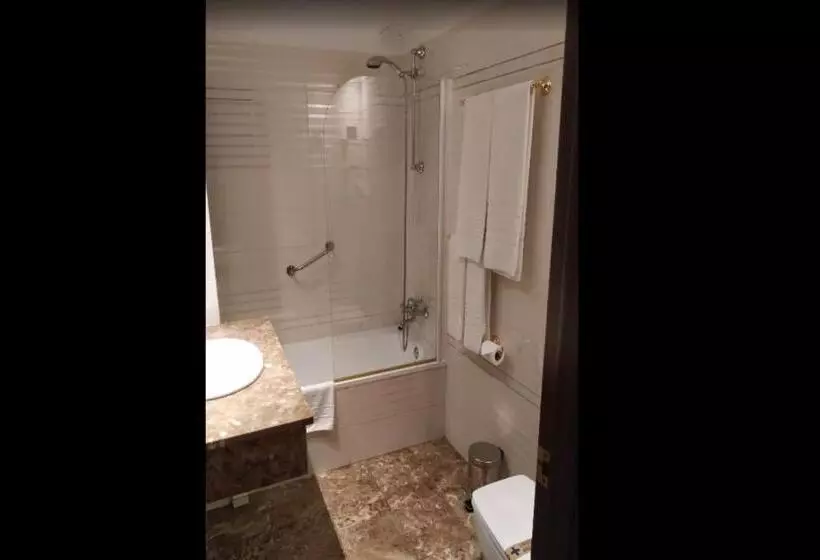 Отель Edelweiss