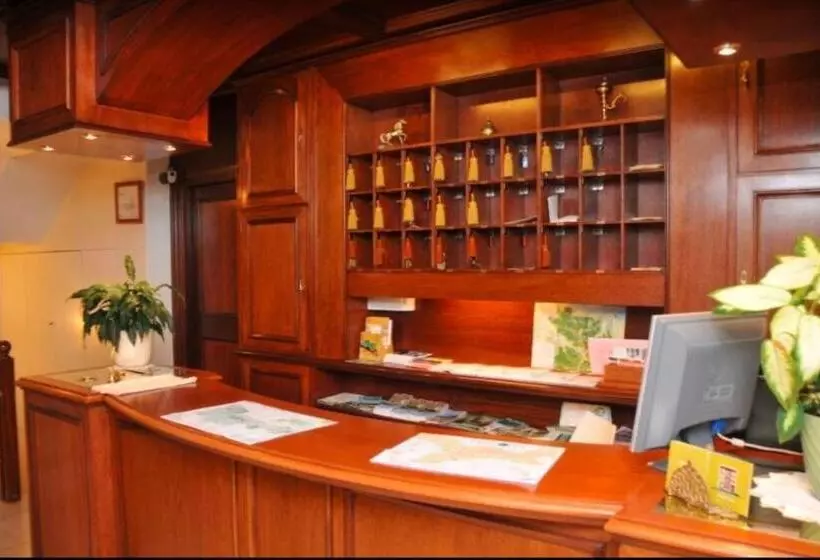 Отель Edelweiss