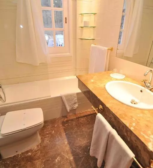 Отель Edelweiss