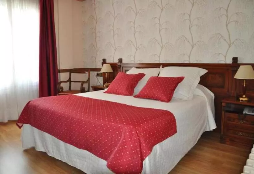 Отель Edelweiss