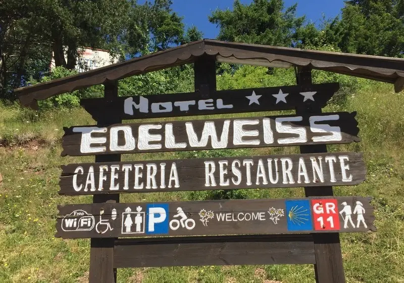 ホテル Edelweiss Candanchu