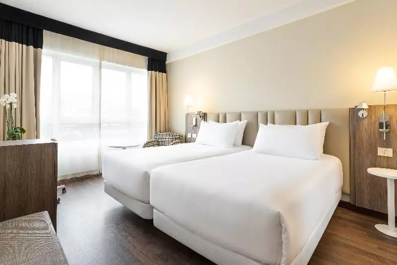 هتل Eurostars Atlantico