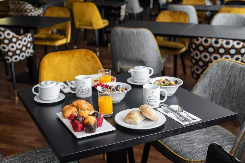 هتل Eurostars Atlantico