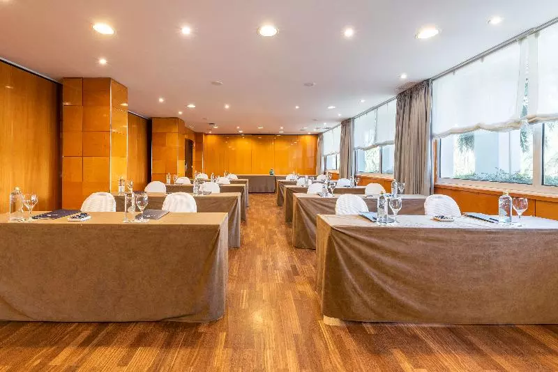 هتل Eurostars Atlantico