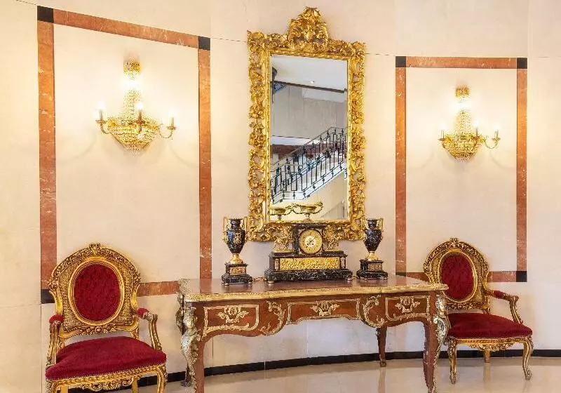 فندق Exe Dona Carlota