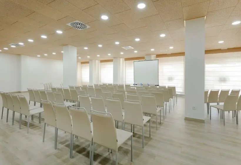 هتل Hesperia Cordoba