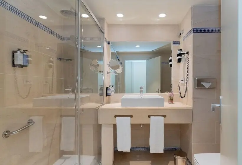 هتل Hesperia Cordoba