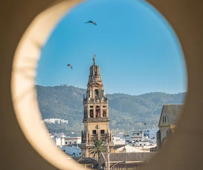 هتل Hesperia Cordoba