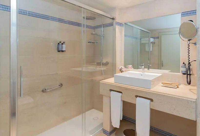 هتل Hesperia Cordoba