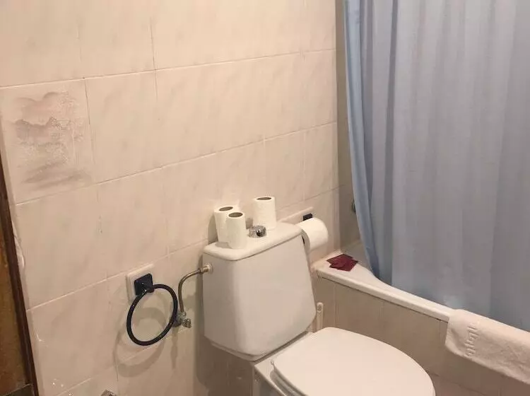 Отель Hostal Castilla