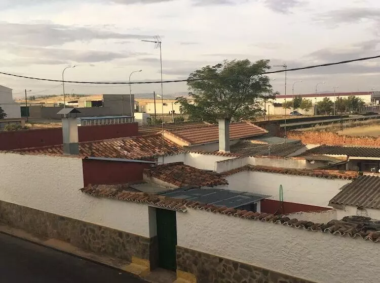 Отель Hostal Castilla