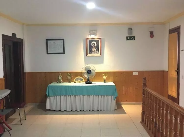 Отель Hostal Castilla