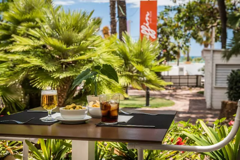 ホテル Intur Azor