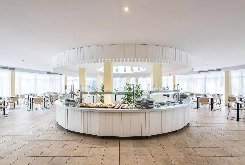 ホテル Intur Azor