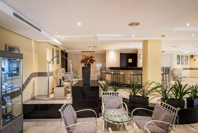 ホテル Intur Azor