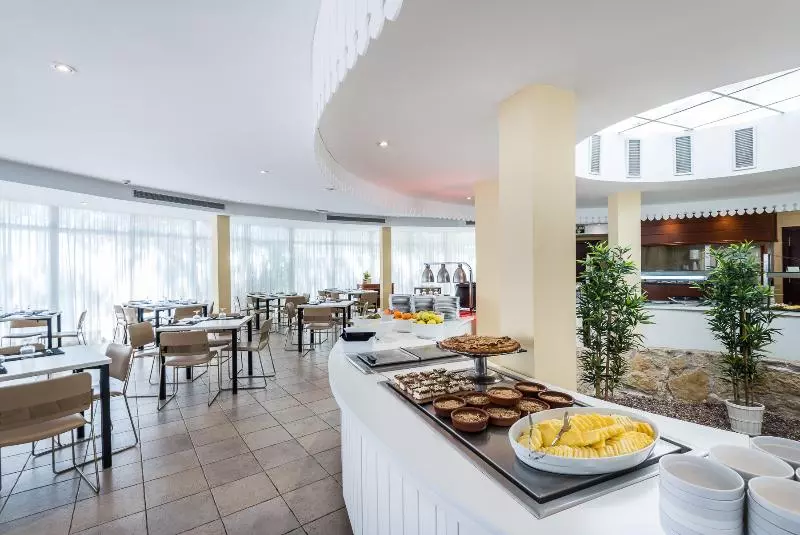 ホテル Intur Azor