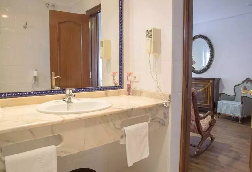 Отель Museo Los Infantes