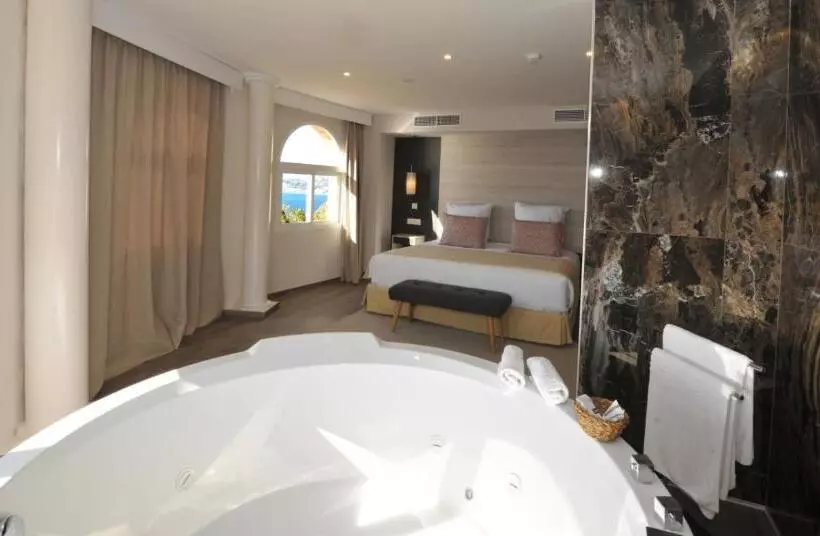 호텔 Salobreña Suites