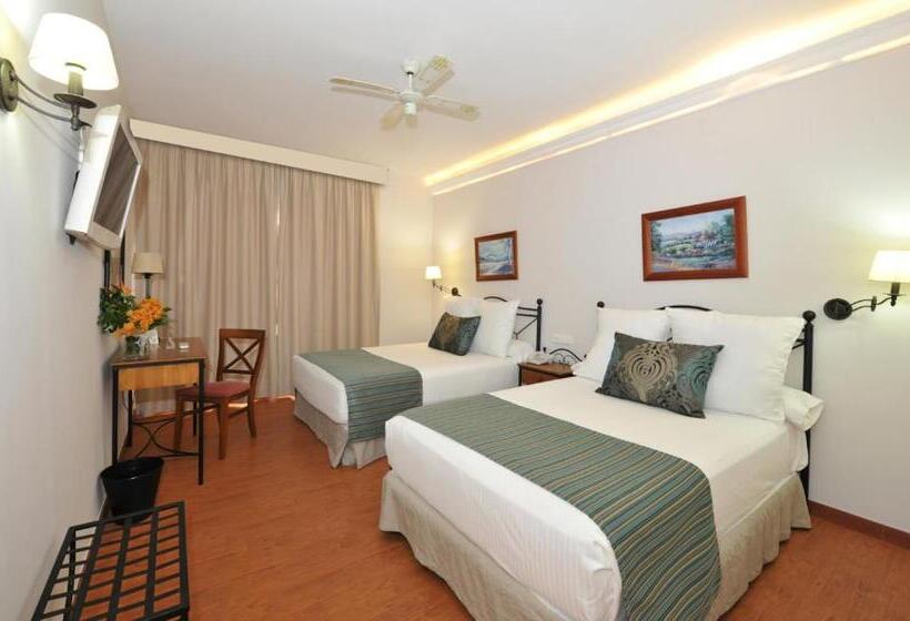 هتل Salobreña Suites