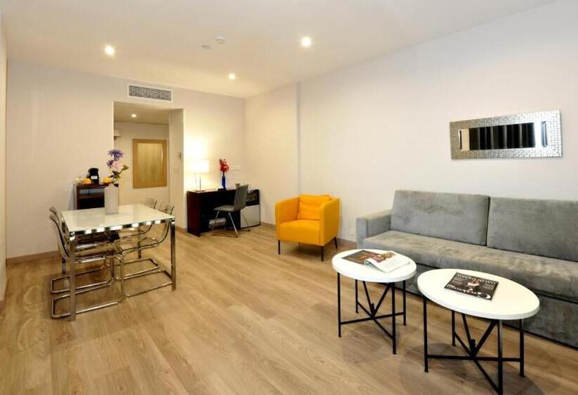 هتل Salobreña Suites