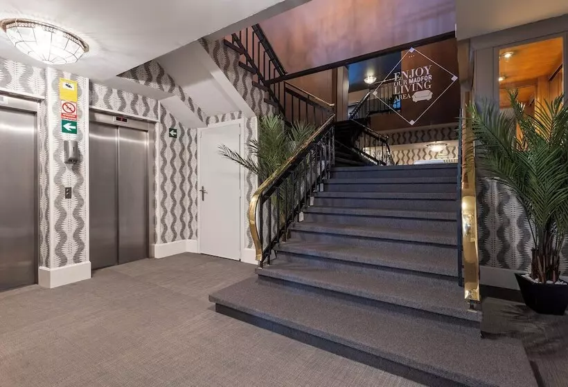Hotel Acta Madfor