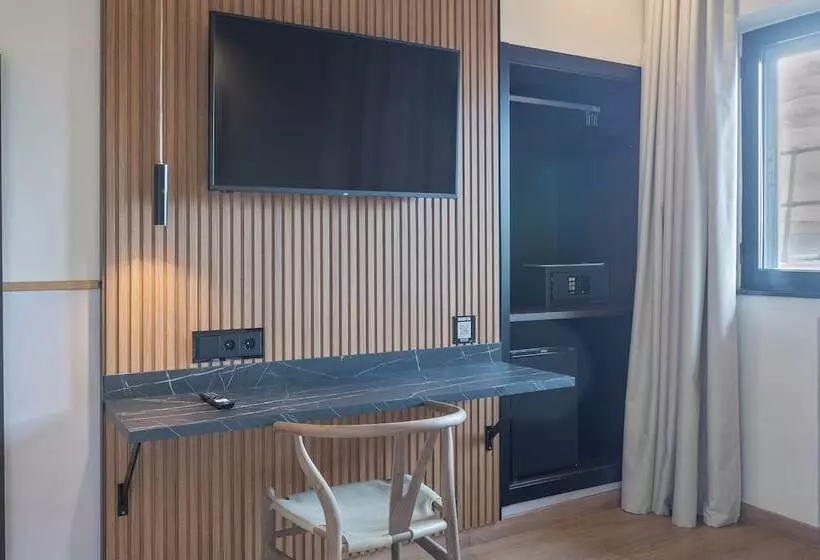 Hotel Acta Madfor