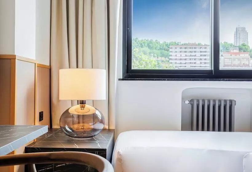 Hotel Acta Madfor