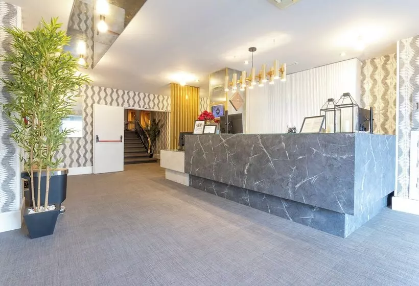 Hotel Acta Madfor