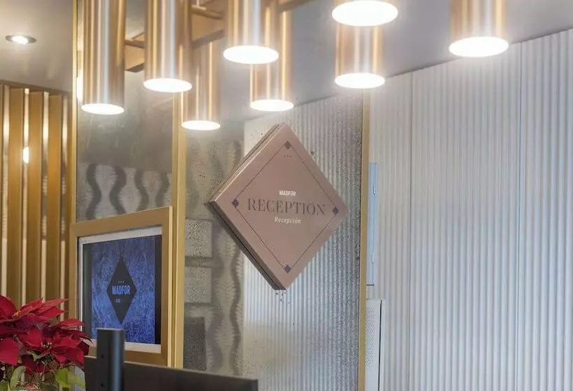 Hotel Acta Madfor