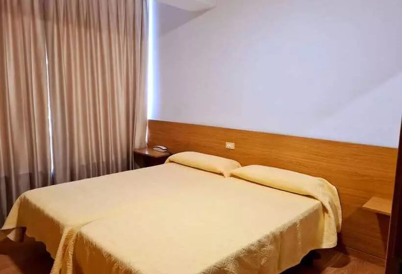 בית מלון כפרי Europa