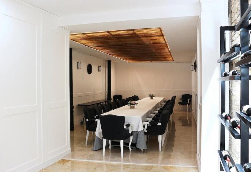 هتل Los Habaneros