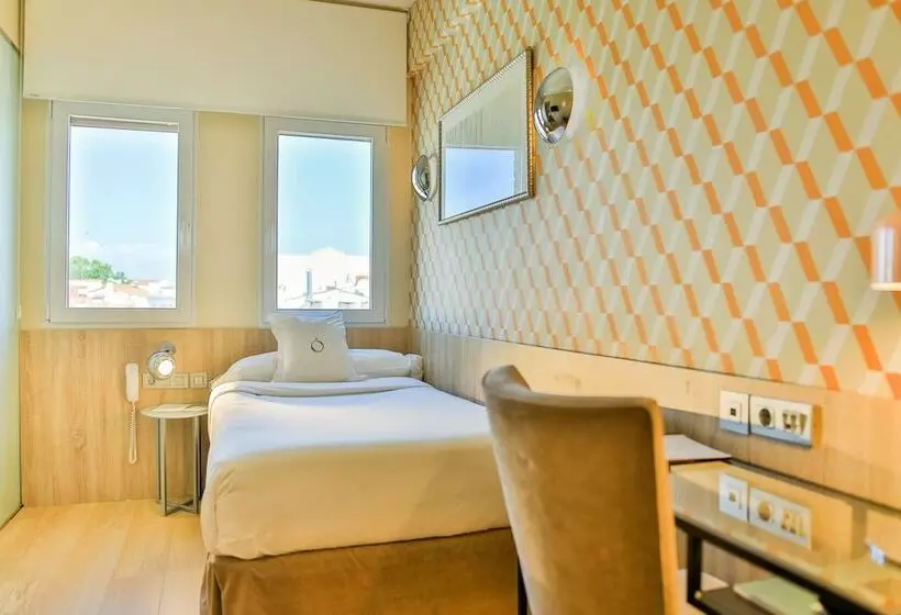 Hotel Opera