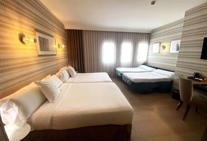 Hotel Opera