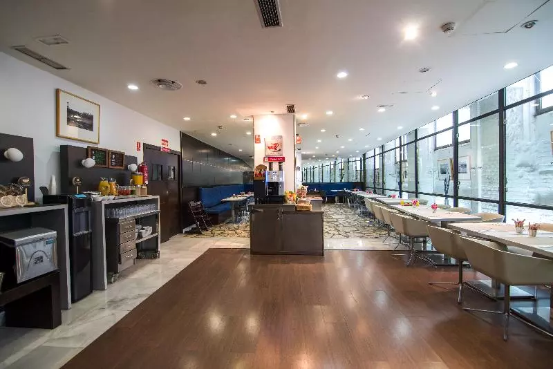 Petit Palace Clipergran Via