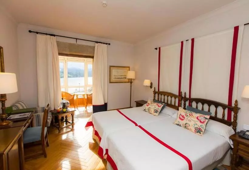 Parador De Ribadeo