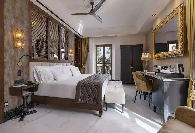 Santa Catalina, a Royal Hideaway Hotel  5*GL