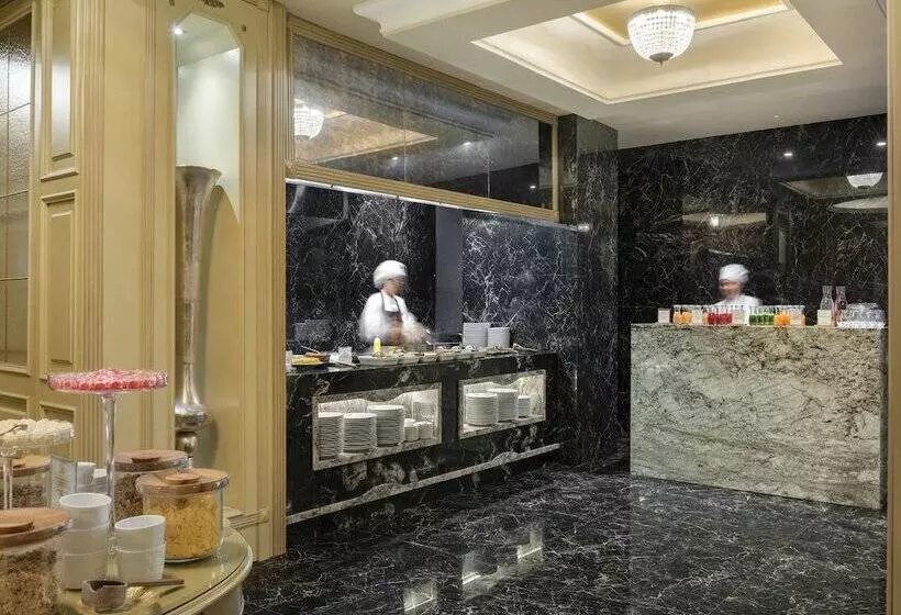 Santa Catalina, a Royal Hideaway Hotel  5*GL