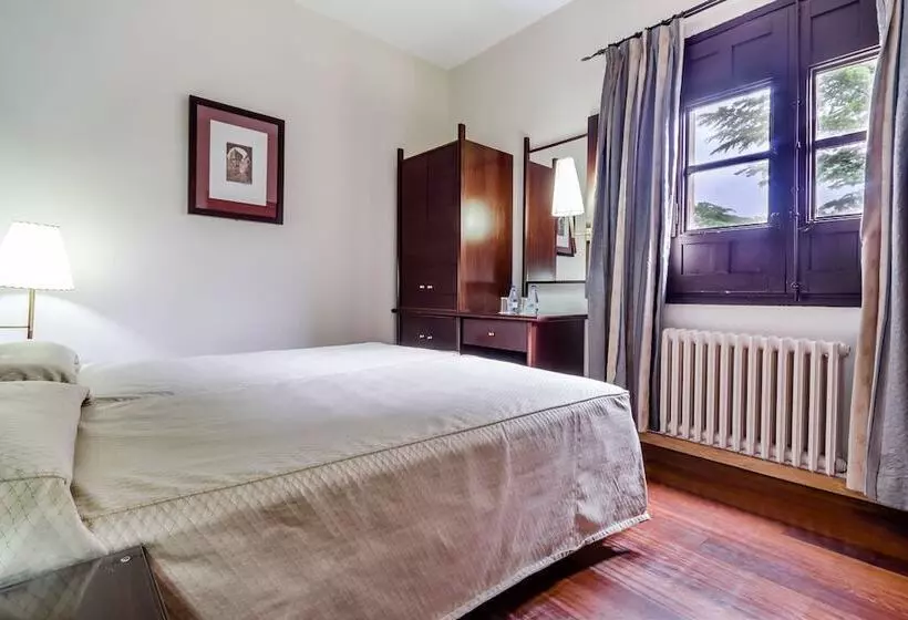 Отель Albarracin