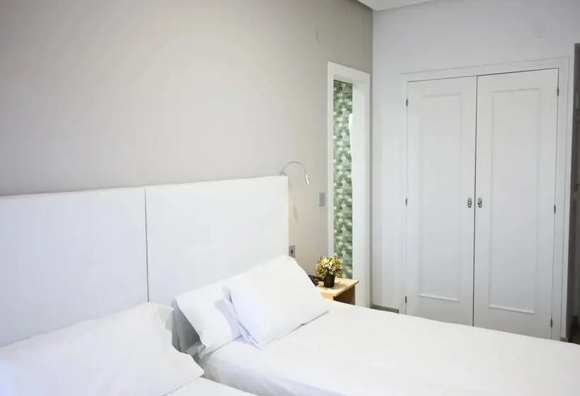 Hotel Castilla Torrijos
