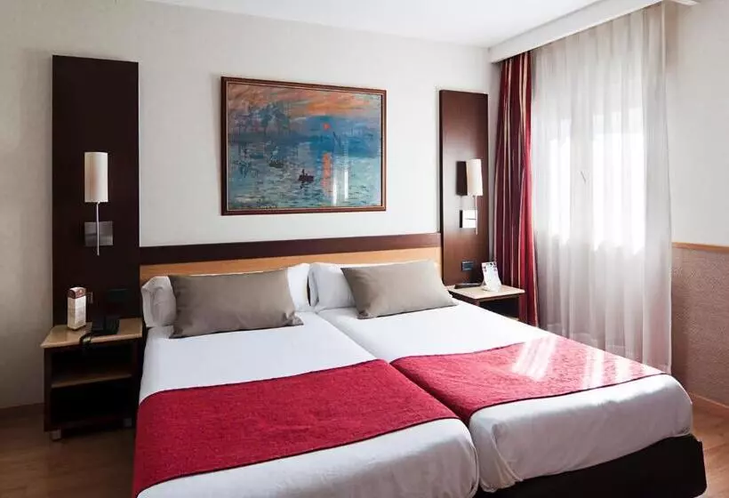 هتل Catalonia Santa Justa