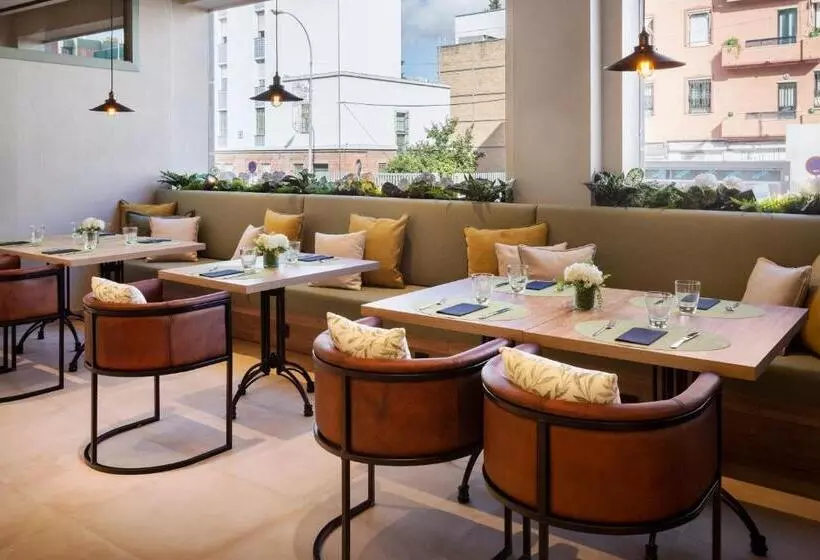 هتل Catalonia Santa Justa