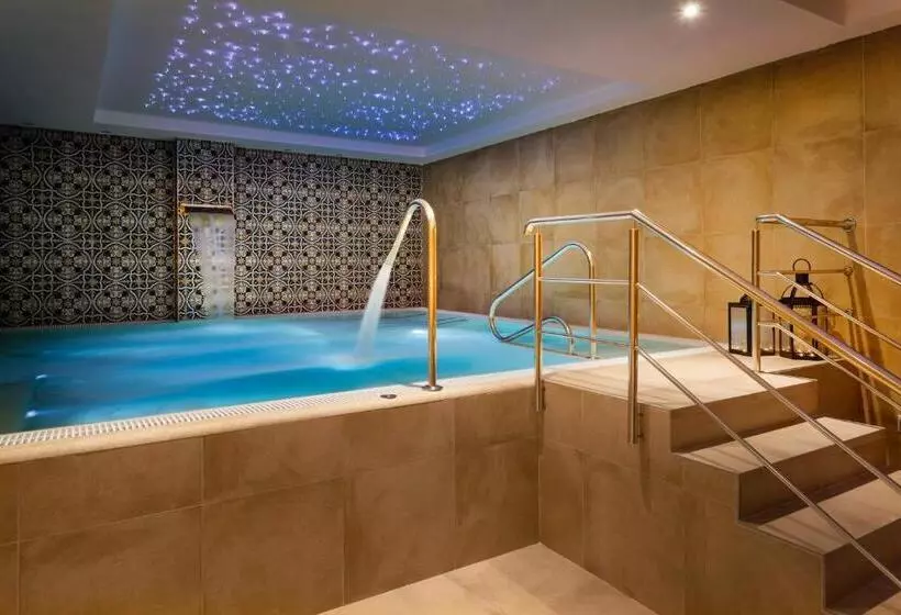 هتل Catalonia Santa Justa