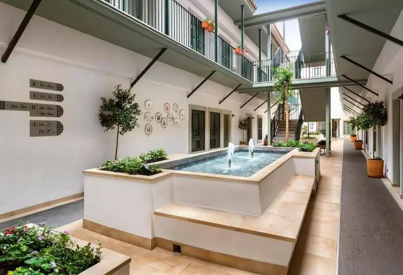 هتل Catalonia Santa Justa