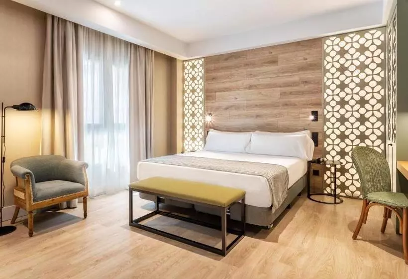 هتل Catalonia Santa Justa