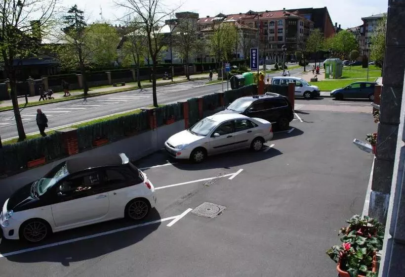 בית מלון כפרי Gernika   Adults Only