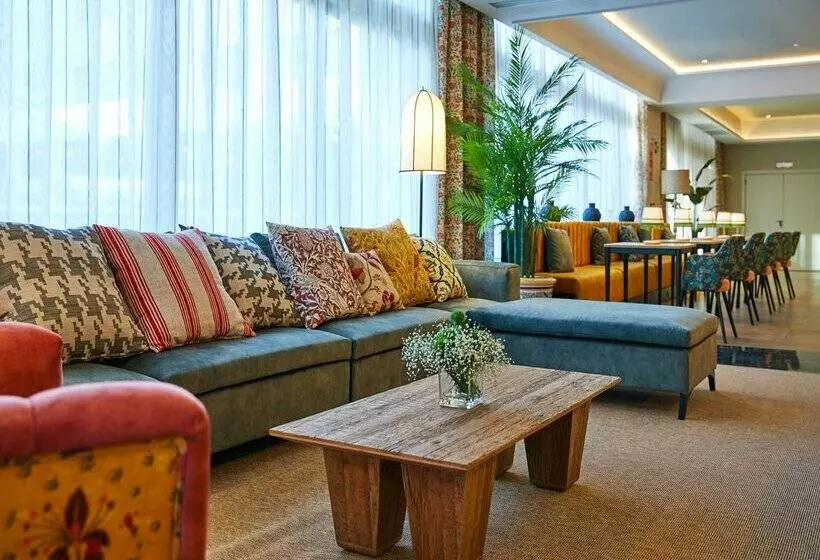 هتل Hesperia Sevilla