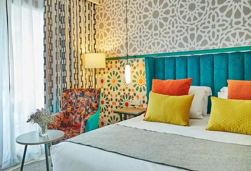 هتل Hesperia Sevilla