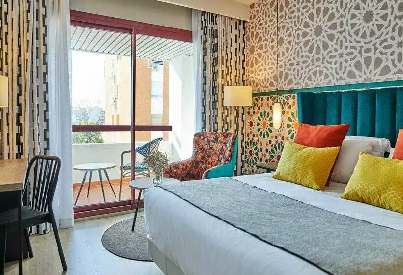 هتل Hesperia Sevilla